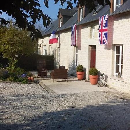 Chambre De Rose - Le Refuge Des Parachutistes - En Bordure Du Marais Neuville-au-Plain Bagian luar foto