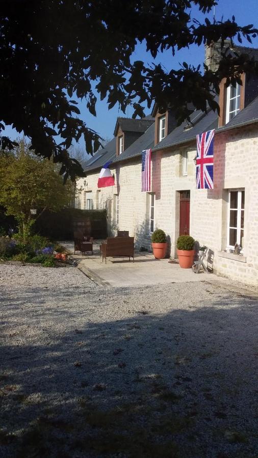 Chambre De Rose - Le Refuge Des Parachutistes - En Bordure Du Marais Neuville-au-Plain Bagian luar foto